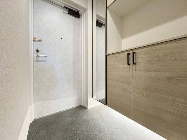 玄関  写真撮影日：2025-11-22