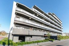 専有庭付き南西向き/2LDK+S+2WIC/日当たり良好