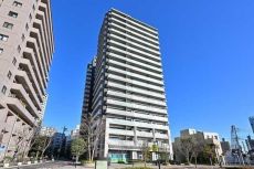 RC造地上19階地下1階建、総戸数162戸。JR京浜東北線「川口」駅まで徒歩5分の好立地です。