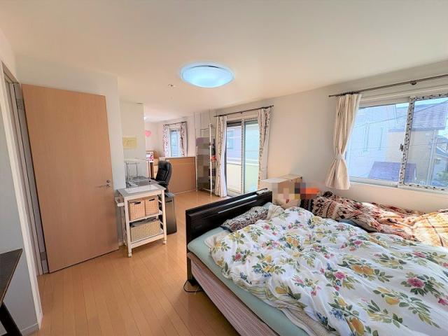 リビング以外の居室  写真撮影日：2025-11-30