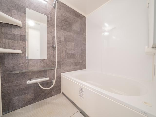 浴室  写真撮影日：2025-12-01