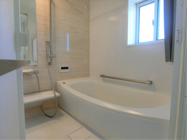 浴室  写真撮影日：2025-12-07