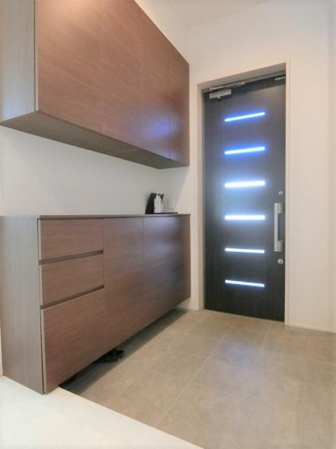 玄関  写真撮影日：2025-12-07