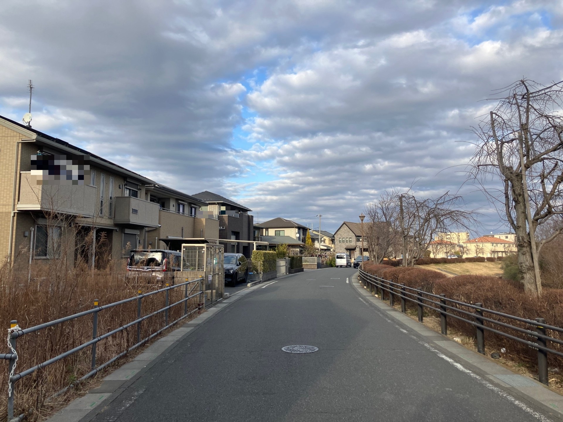 外観写真・前面道路