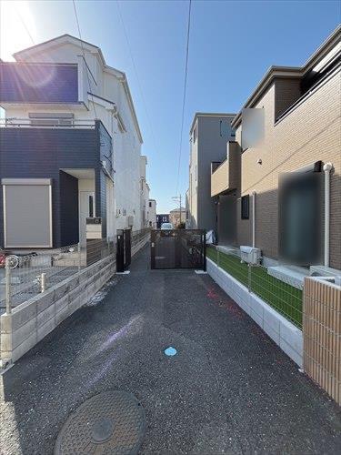 専用通路の幅員は約３．１ｍあります。