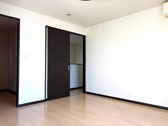 リビング以外の居室  写真撮影日：2026-03-12