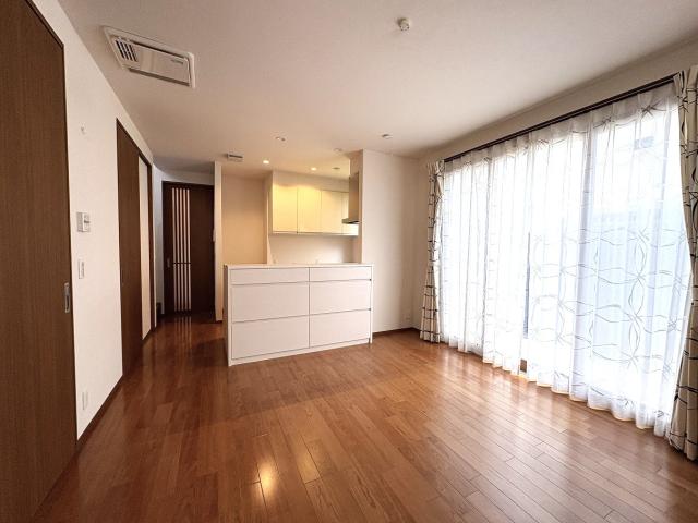 リビング  写真撮影日：2026-03-16