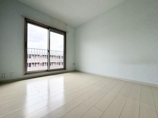 リビング以外の居室  写真撮影日：2026-03-26