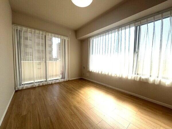 約6帖の洋室2026年3月内装リフォーム実施※家具・調度品は販売対象に含みません。