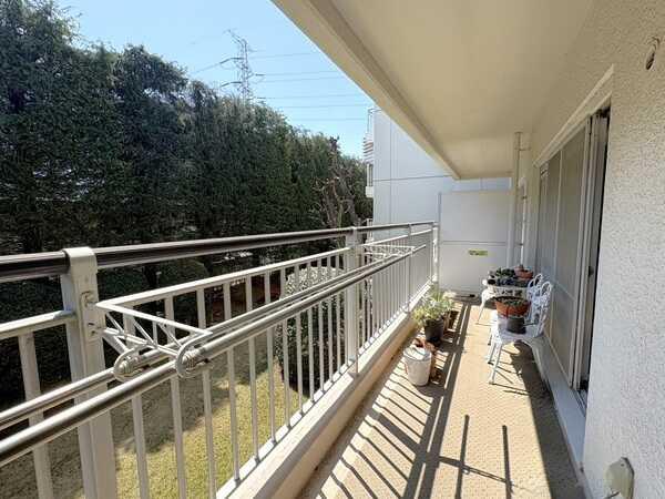 南向き、幅約7mのバルコニー