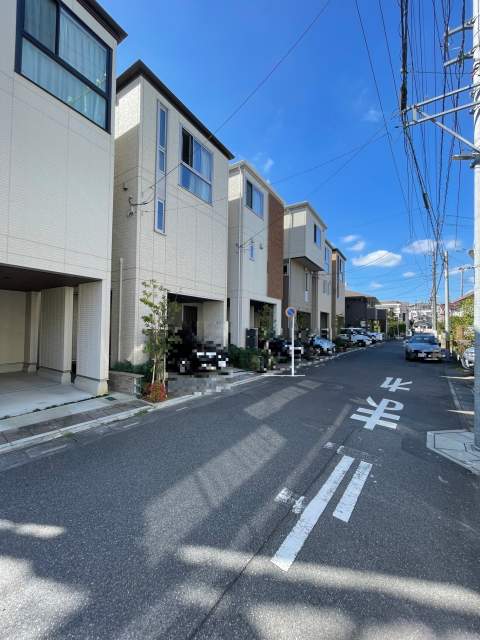 前面道路含む現地写真  写真撮影日：2026-04-20