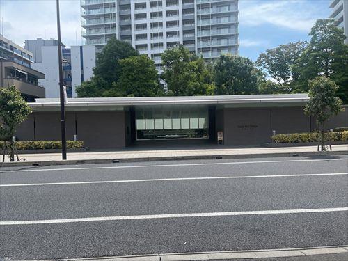 前面道路含む外観（２０２６年７月撮影）