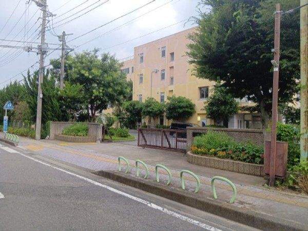 ふじみ野市立東原小学校 約260m
