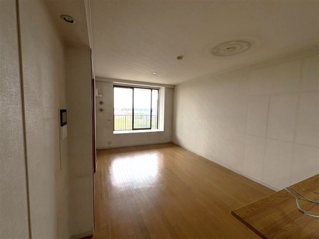リビング  写真撮影日：2026-08-30