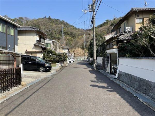 前面道路含む現地写真  写真撮影日：2024-08-04