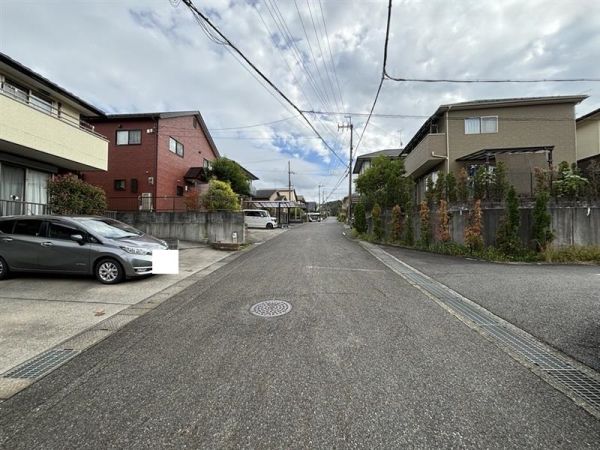 前面道路含む現地写真  写真撮影日：2024-12-06
