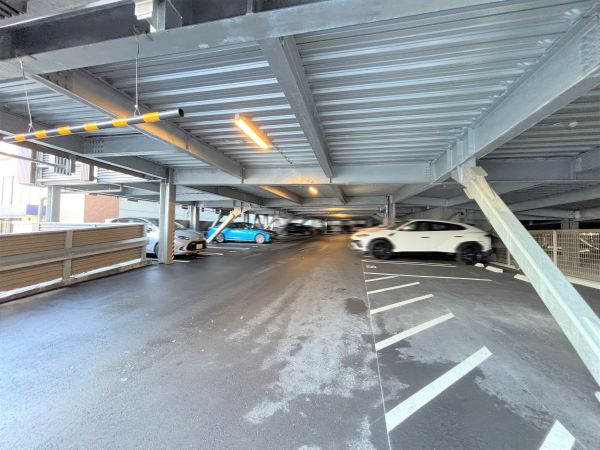 駐車場(共用設備)  写真撮影日：2025-02-15