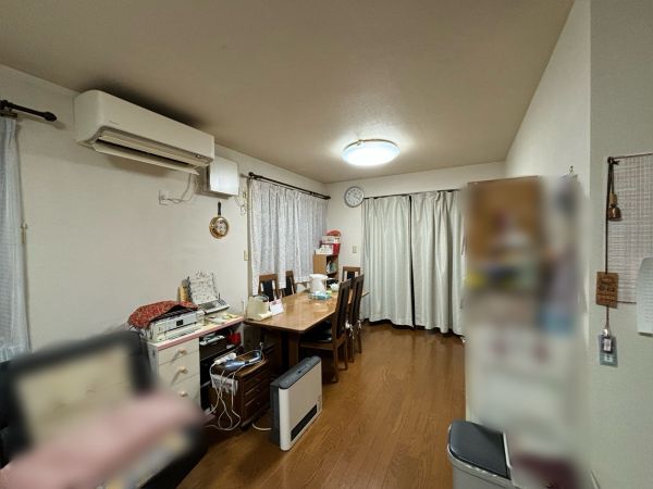 リビング  写真撮影日：2025-04-04