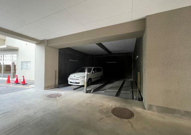 駐車場(共用設備)  写真撮影日：2025-08-23