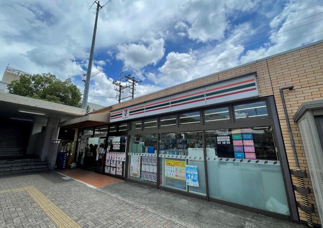 セブンイレブン　ハートインJR守山駅西口店 250m 写真撮影日：2025-08-23