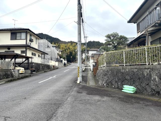 前面道路含む現地写真  写真撮影日：2026-03-27