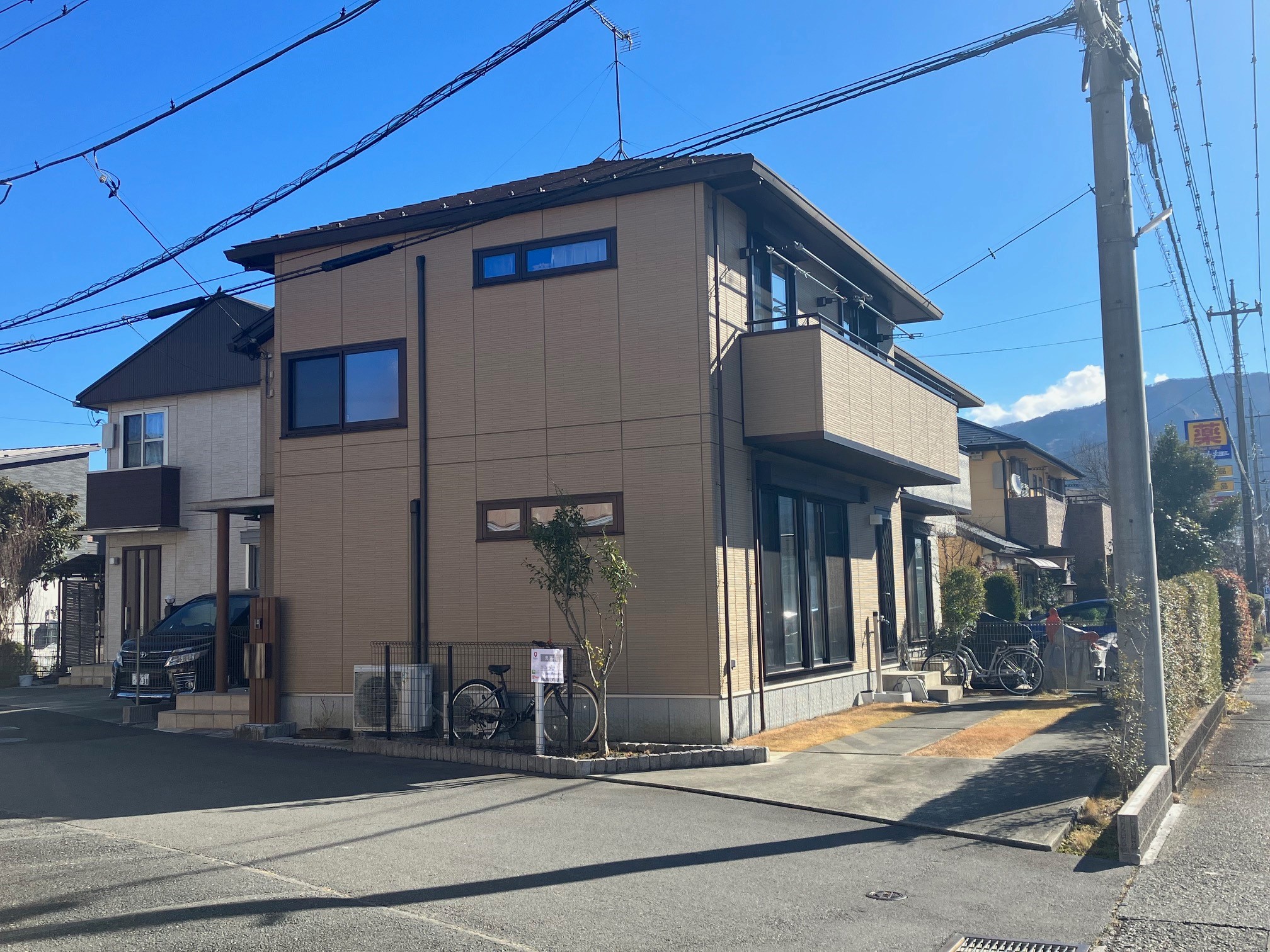 撮影年月：令和7年2月　※写真内の自転車・物干し竿・ホースは価格に含まれません。