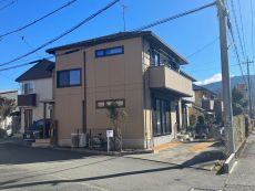 撮影年月：令和7年2月　※写真内の自転車・物干し竿・ホースは価格に含まれません。