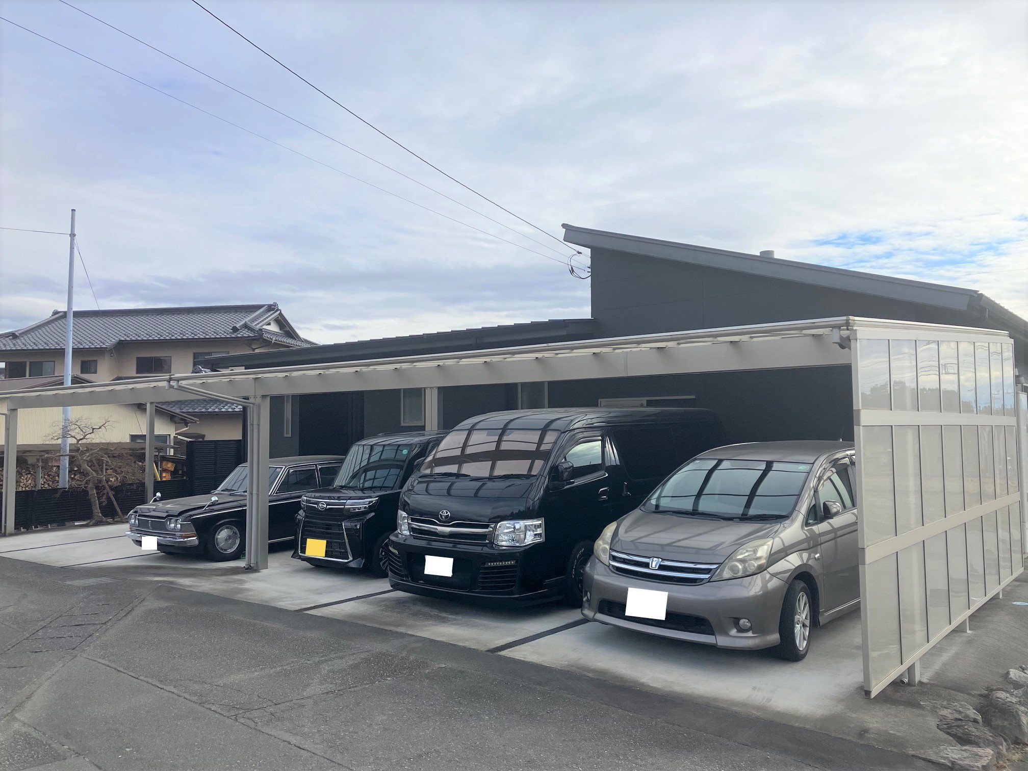 外観　撮影年月：令和7年3月　※写真内の車は価格に含まれません。
