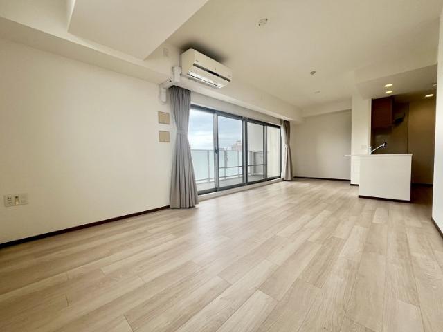 リビング  写真撮影日：2025-10-10