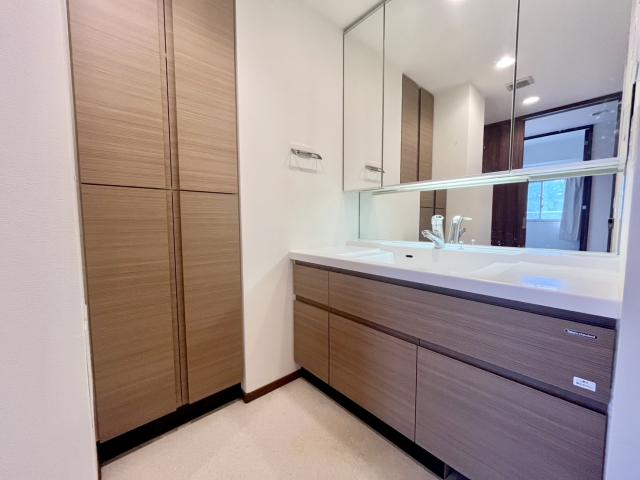 洗面台・洗面所  写真撮影日：2025-10-10