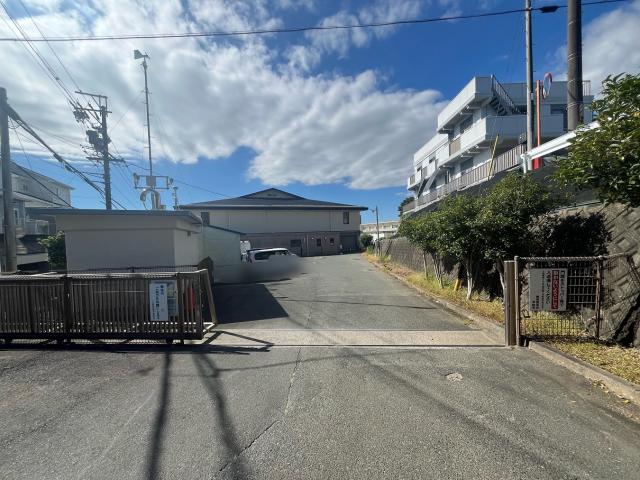 浜松市立西部中学校 860m 写真撮影日：2025-10-09