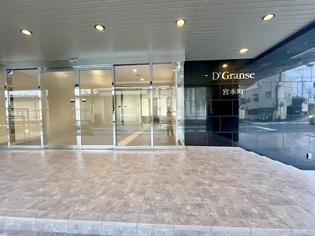 エントランス  写真撮影日：2025-10-24