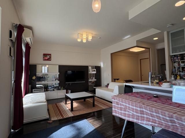 リビング  写真撮影日：2025-12-08