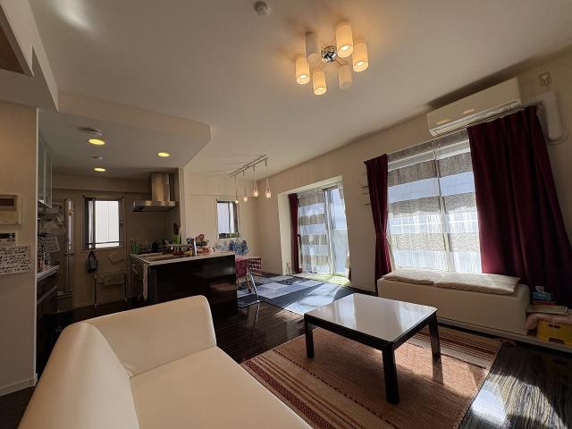 リビング  写真撮影日：2025-12-08