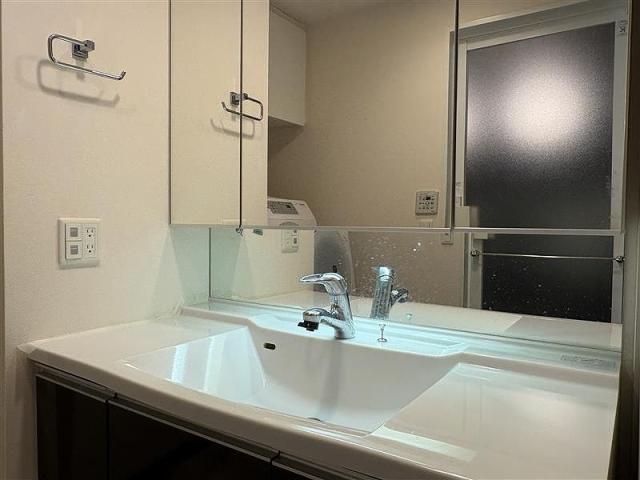 洗面台・洗面所  写真撮影日：2025-12-08