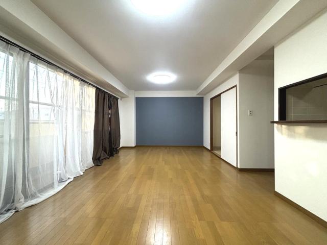 リビング  写真撮影日：2025-12-13