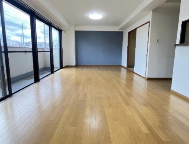 リビング  写真撮影日：2025-12-13