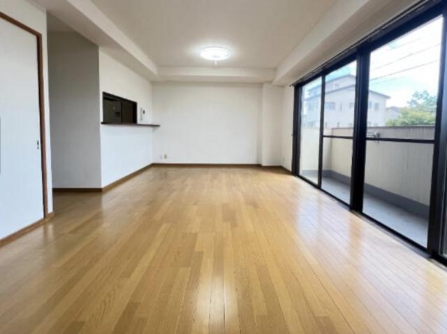 リビング  写真撮影日：2025-12-13