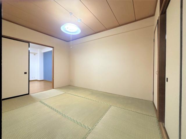 リビング以外の居室  写真撮影日：2025-12-13