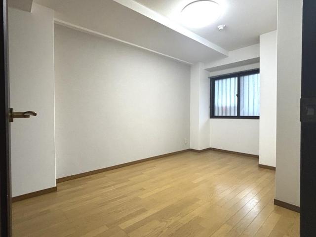 リビング以外の居室  写真撮影日：2025-12-13