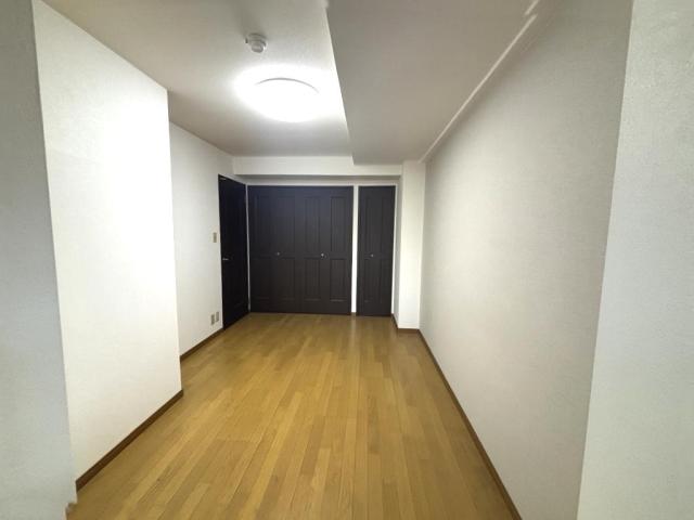 リビング以外の居室  写真撮影日：2025-12-13