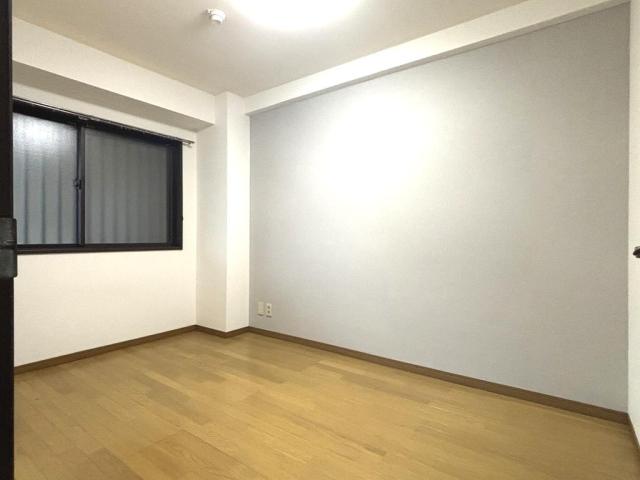 リビング以外の居室  写真撮影日：2025-12-13