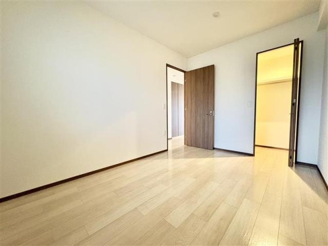 リビング以外の居室  写真撮影日：2025-12-20