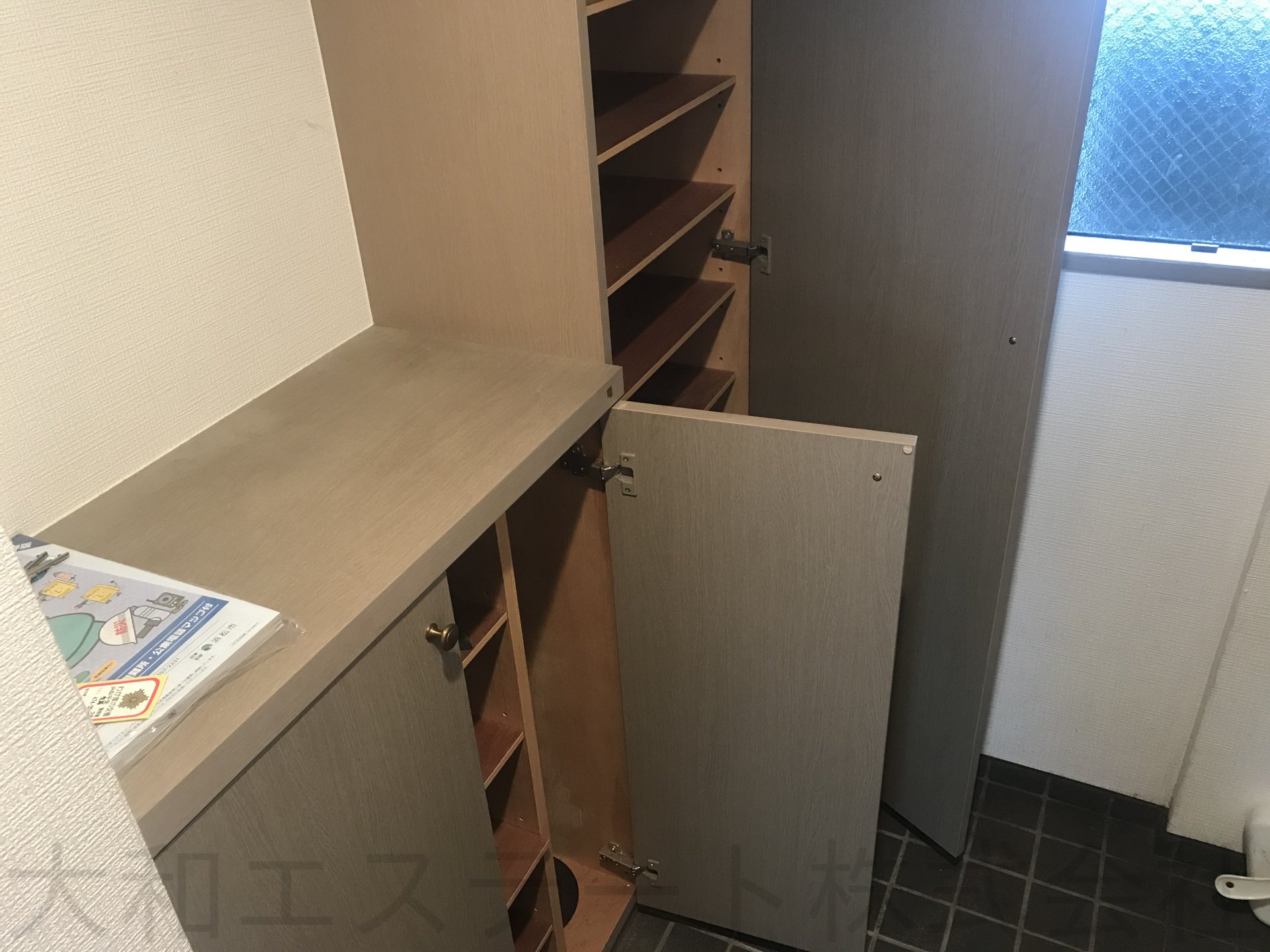 シューズボックス