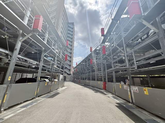 駐車場(共用設備)  写真撮影日：2026-08-23