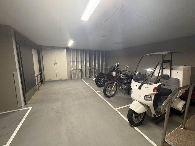 駐車場(共用設備)  写真撮影日：2026-08-23