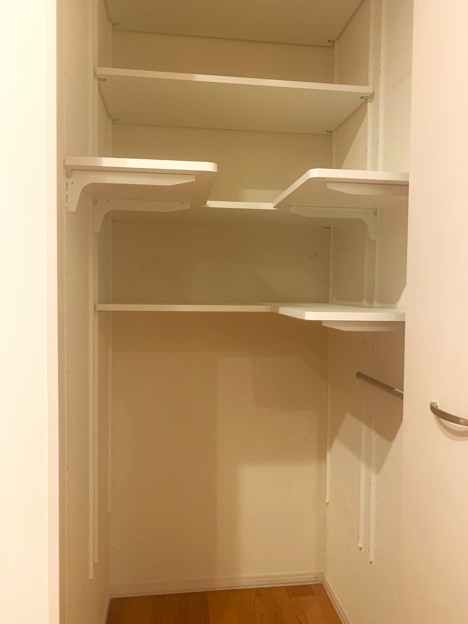 玄関ホール収納
