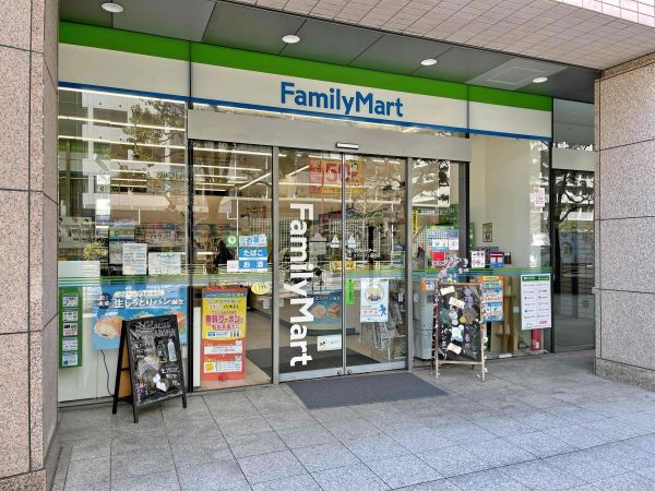 ファミリーマート リバージュ品川店 150m 写真撮影日：2024-03-13 