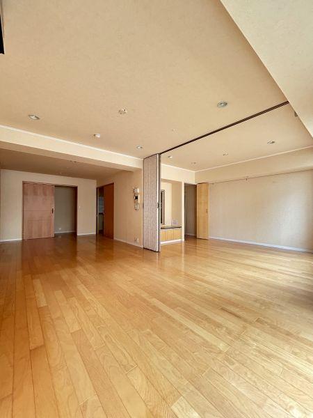 リビング  写真撮影日：2202-09-22