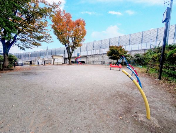 武蔵野橋公園 140m 写真撮影日：2024-11-14 